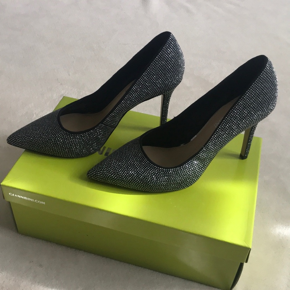 Gianni Bini Maxxa Silver Embellished Pumps.